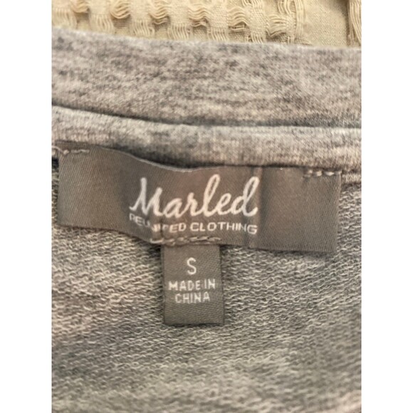 Marled Reunited Clothing Blouse size Small Gray T Shirt Top Blue White Striped - Picture 6 of 9